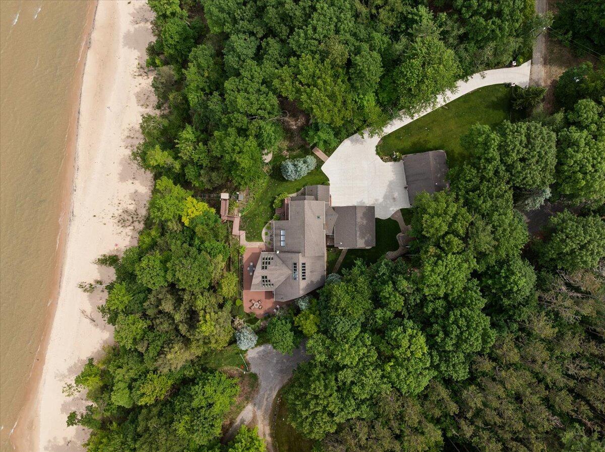 main property photo 59