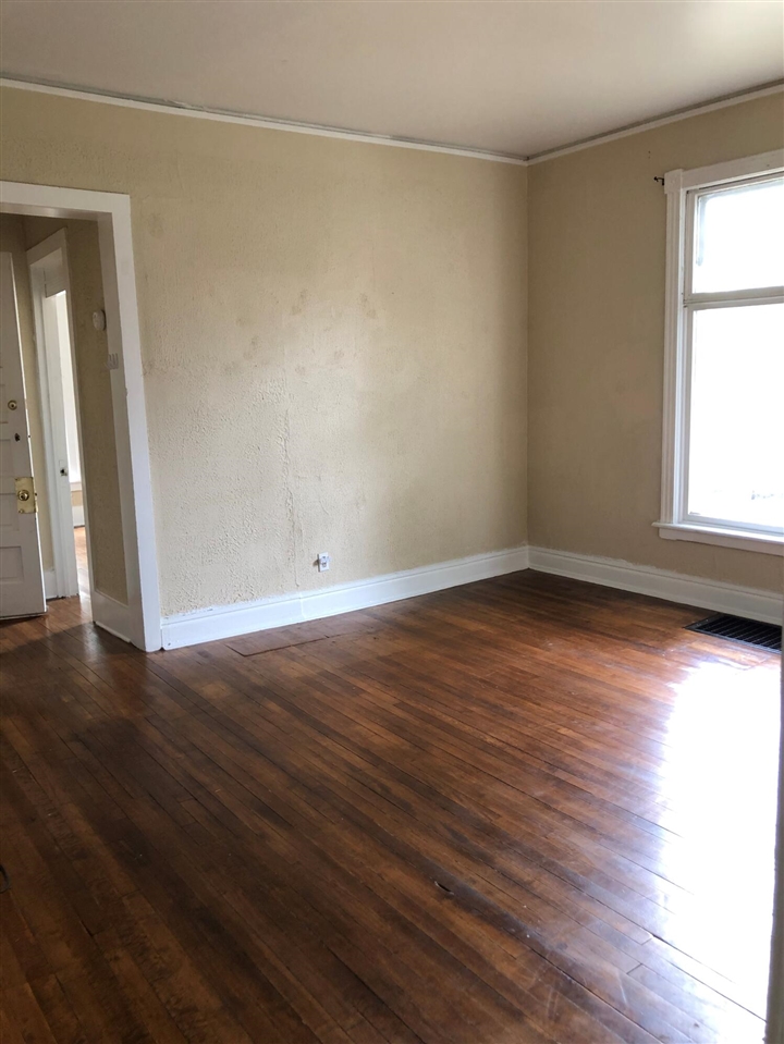 property viewer photo 17