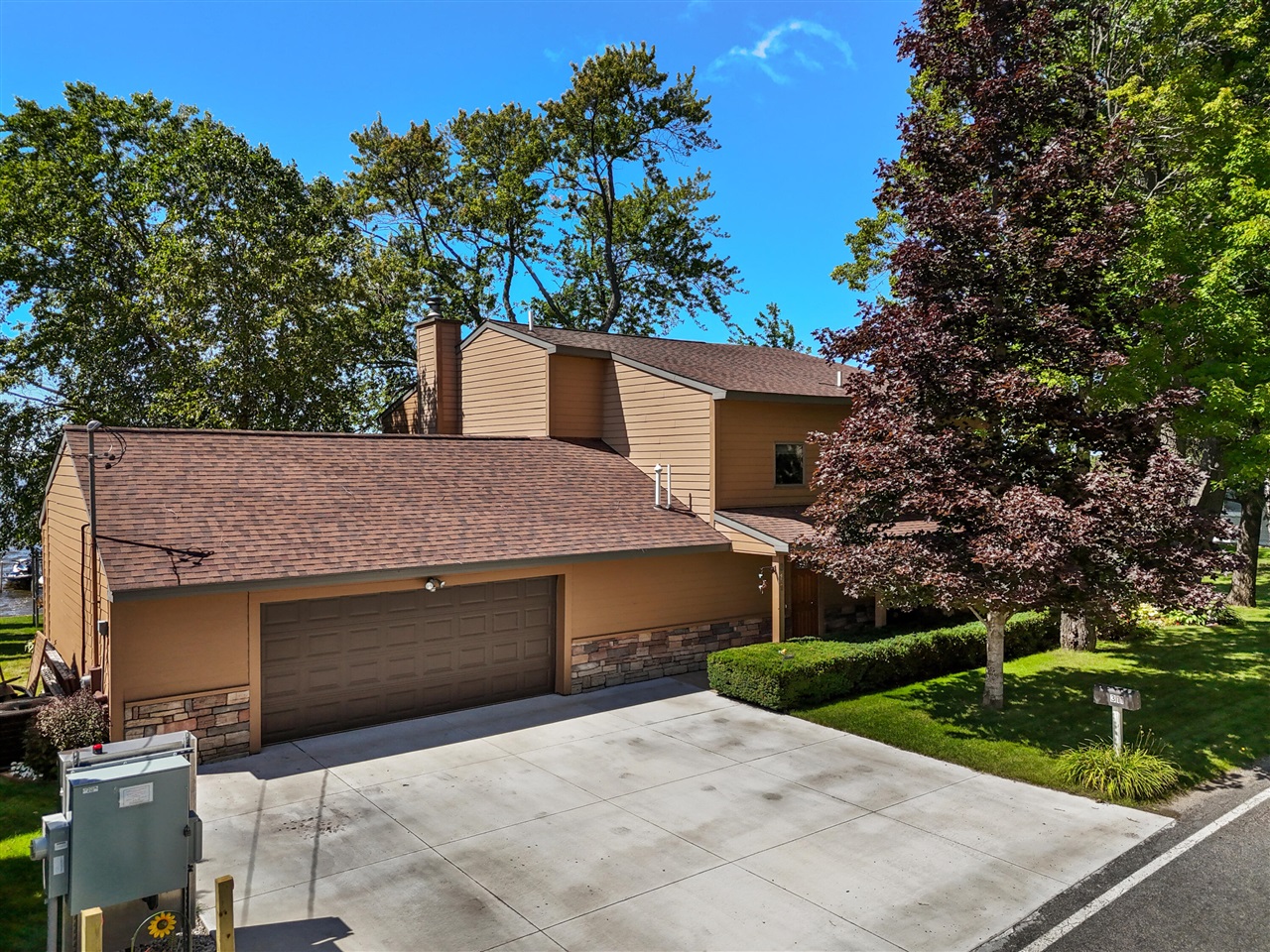 main property photo 54