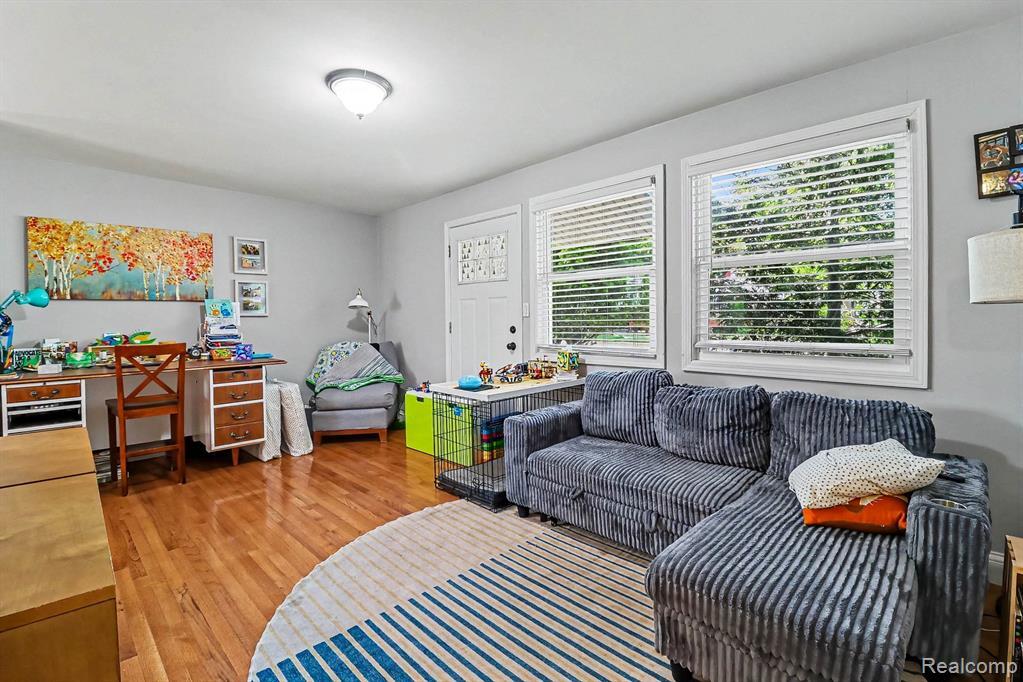 main property photo 14