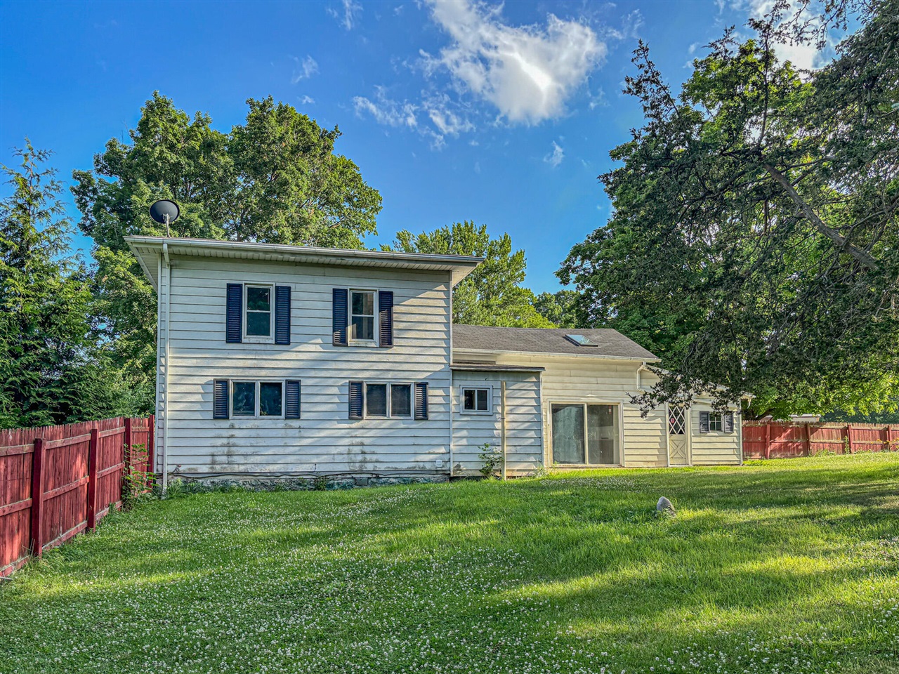 main property photo 5