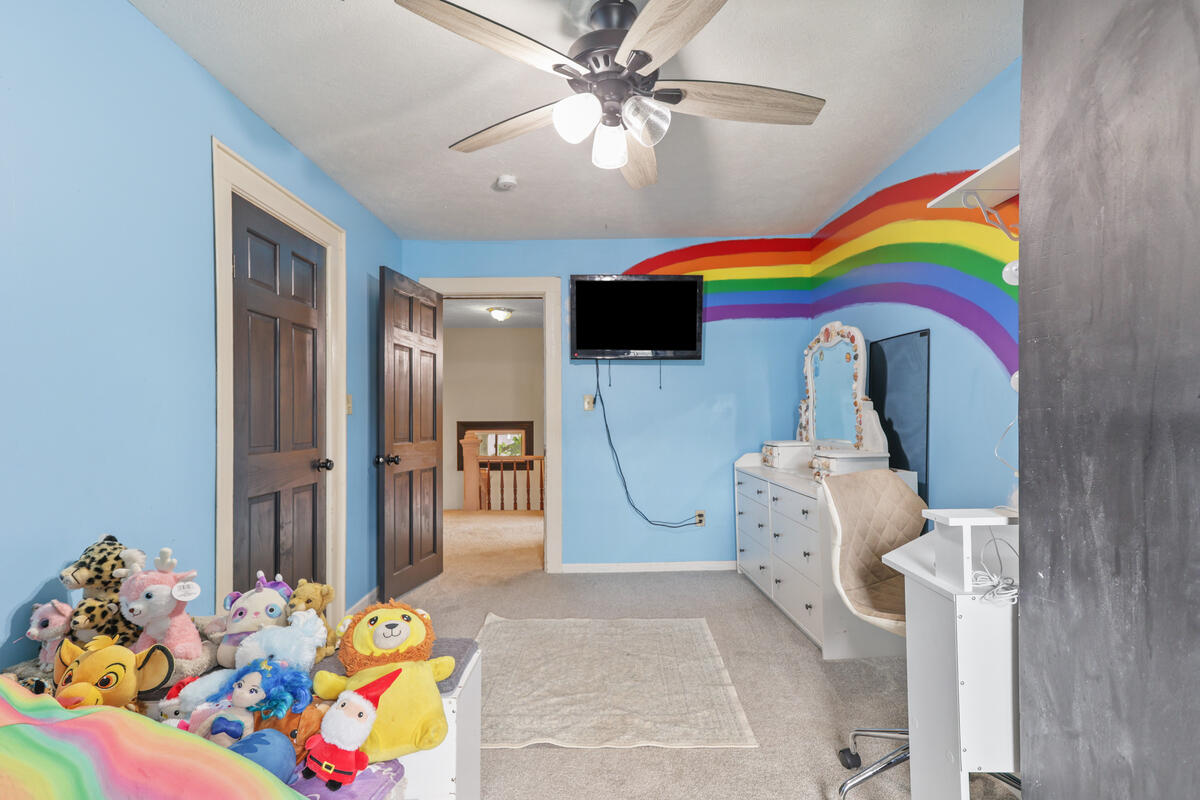 main property photo 18