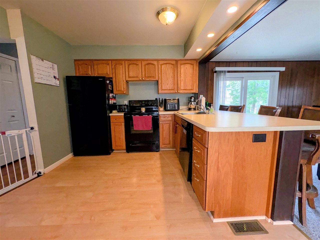 main property photo 16