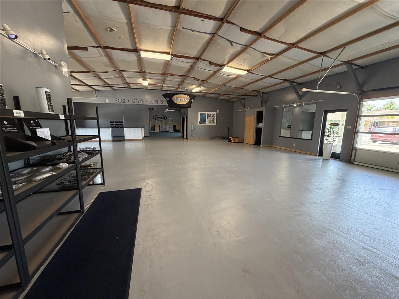 main property photo 12