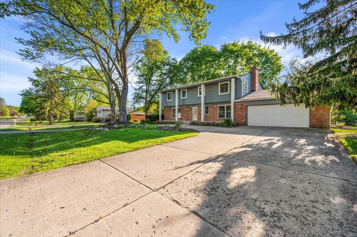 main property photo 6