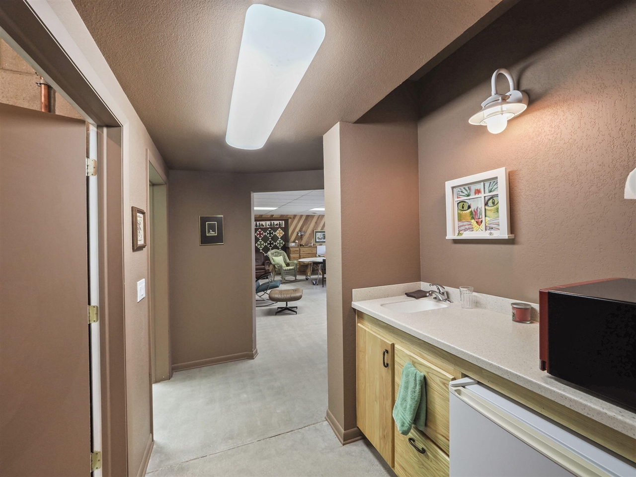 main property photo 41