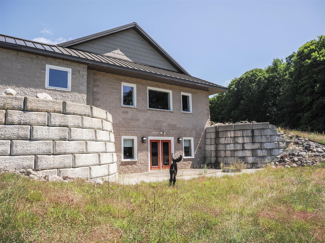 main property photo 77