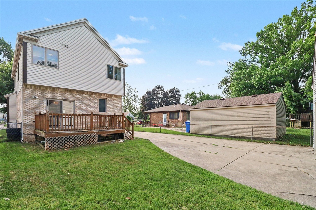main property photo 26