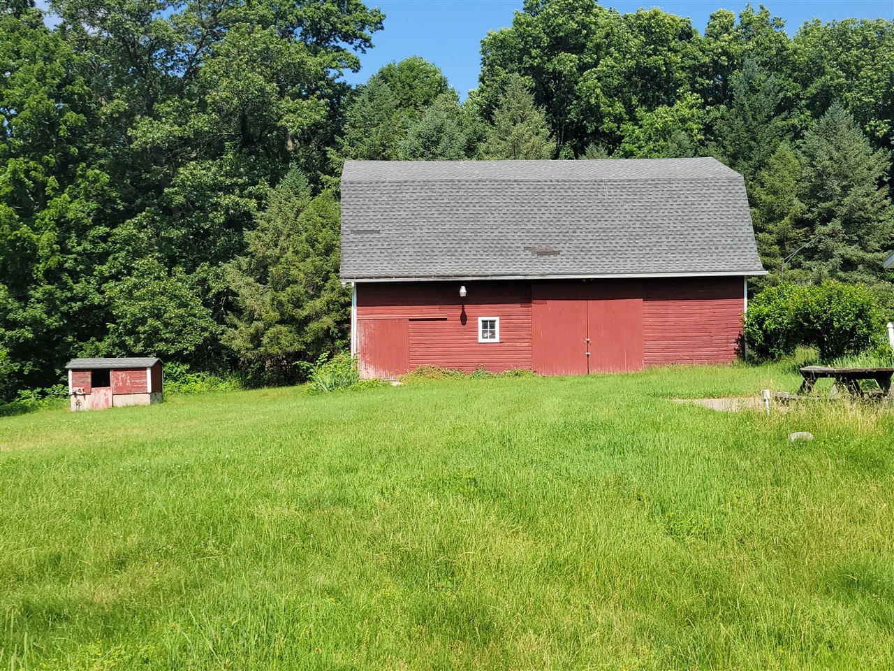 main property photo 10