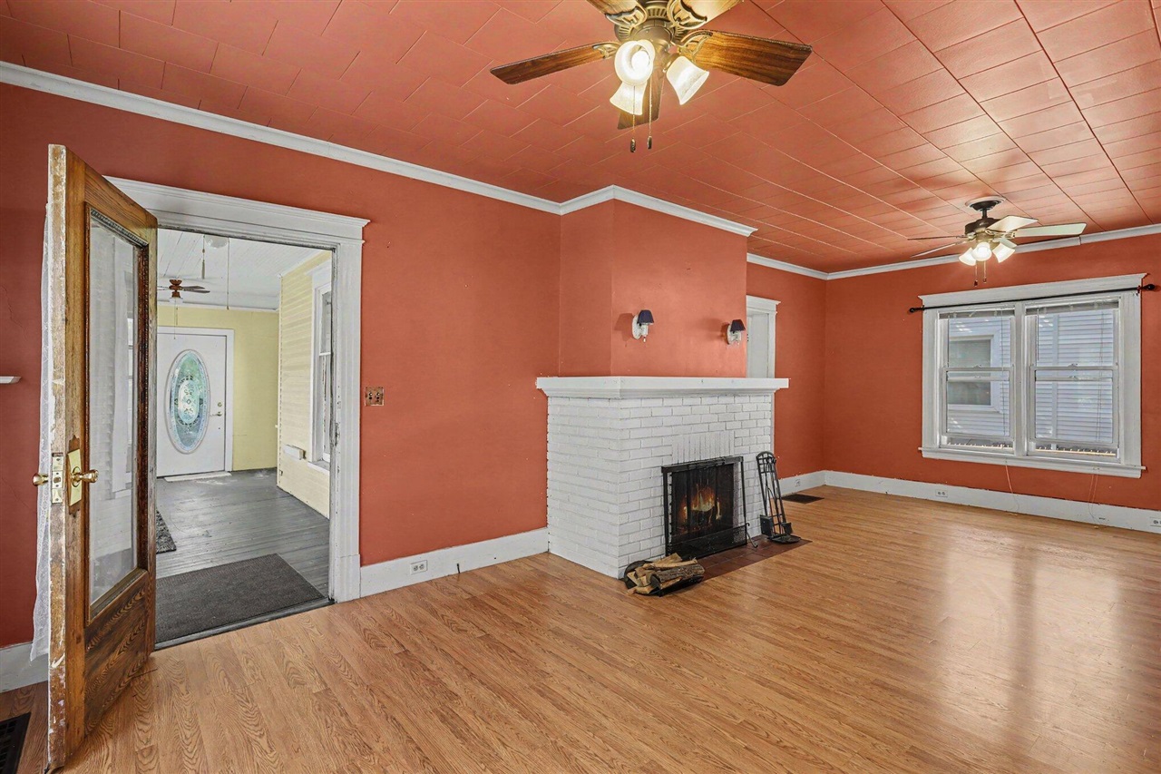 main property photo 10
