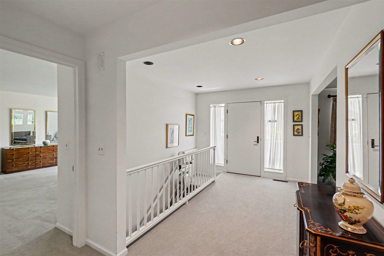 property viewer photo 1