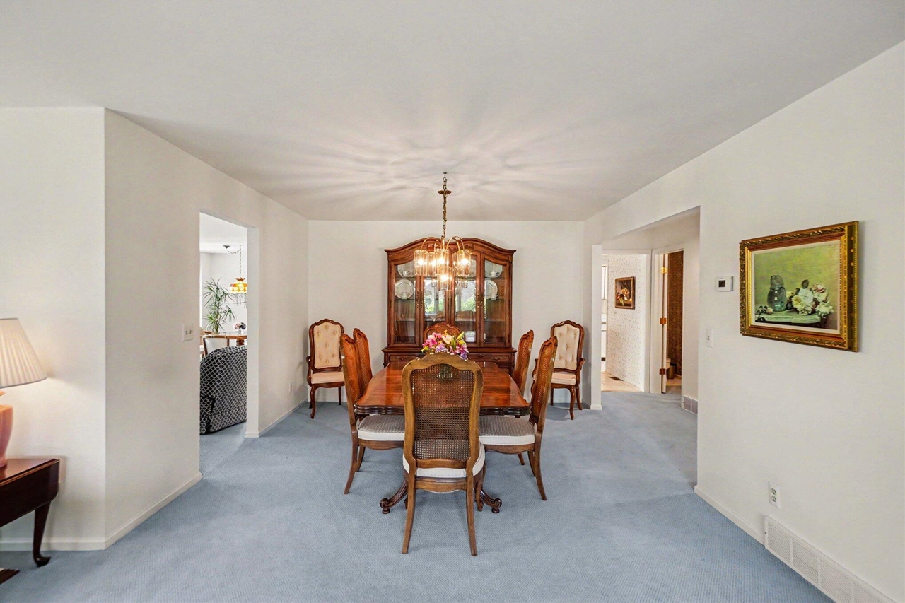 property viewer photo 6