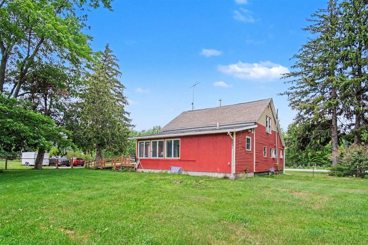 main property photo 31