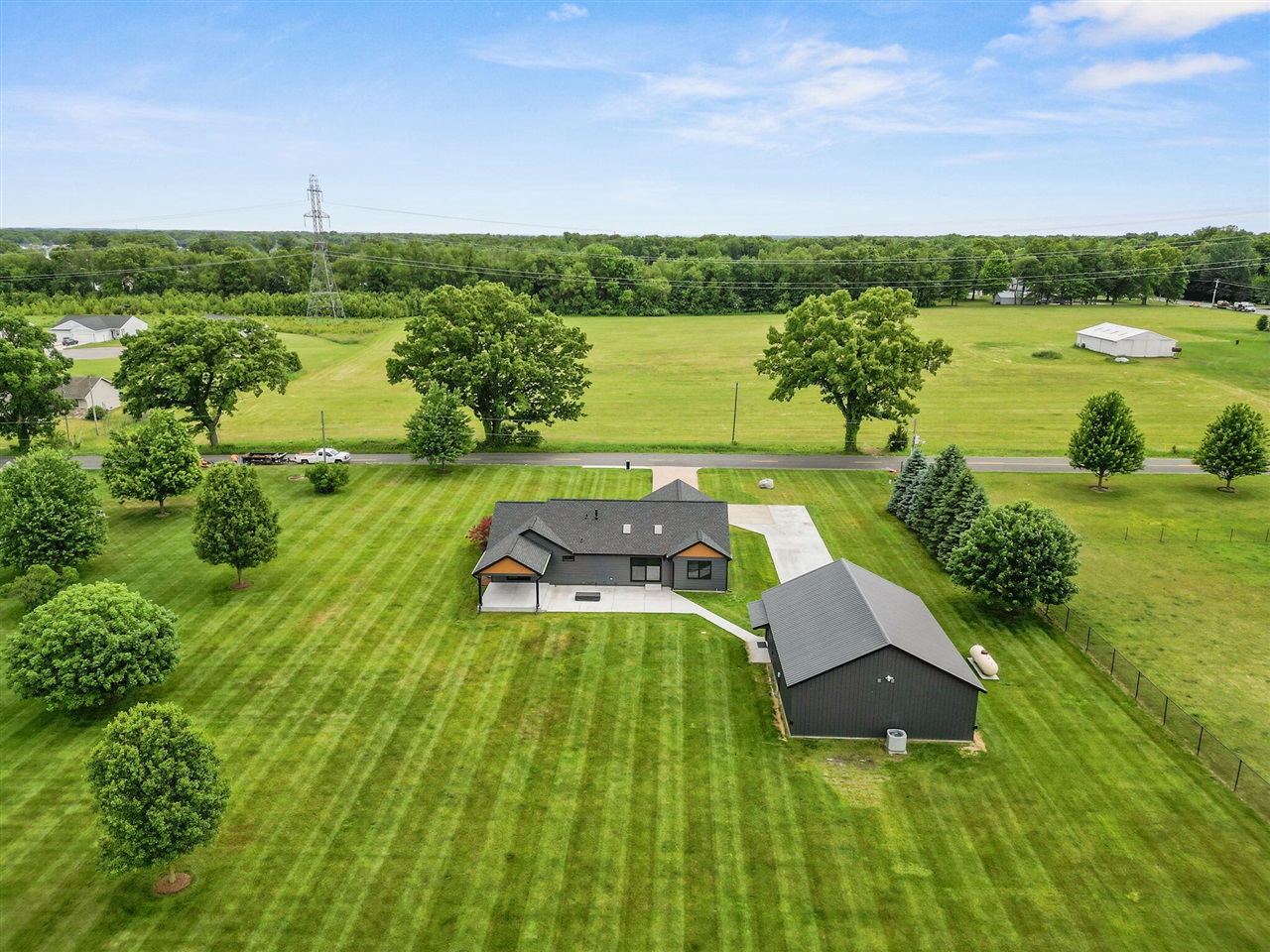 main property photo 45