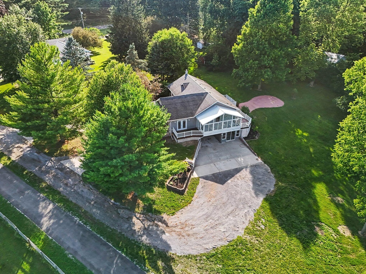 main property photo 21