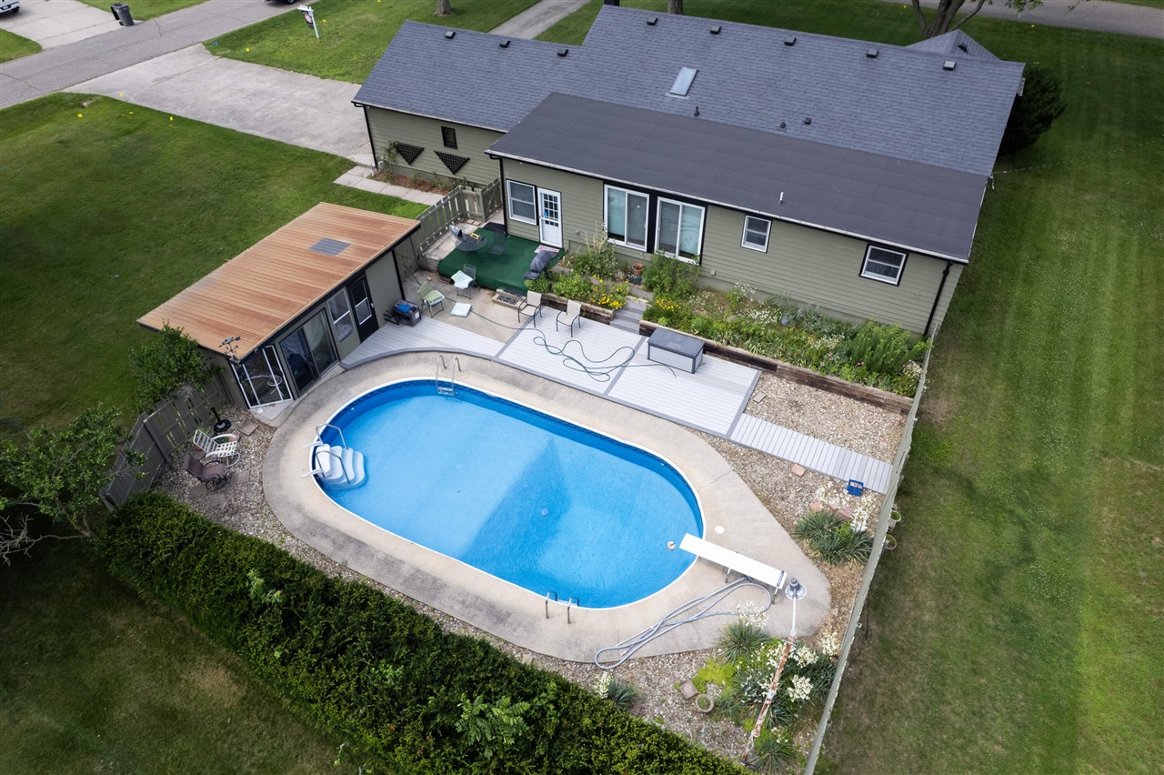 main property photo 54