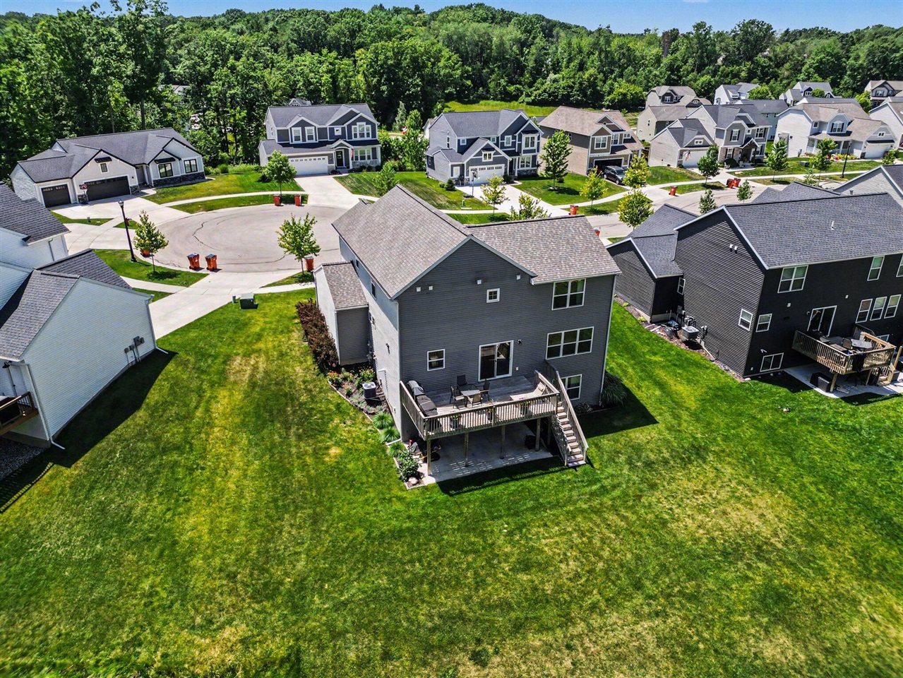 main property photo 25