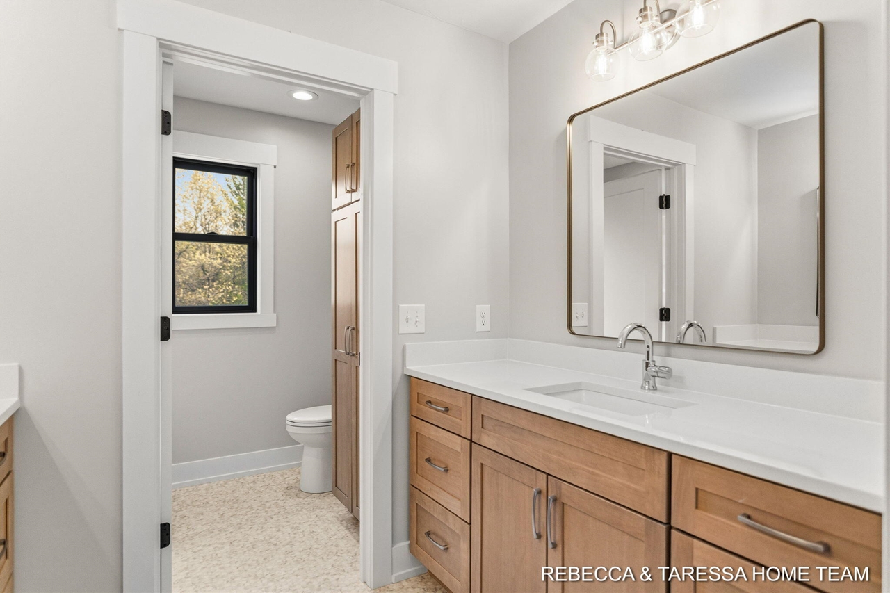main property photo 77