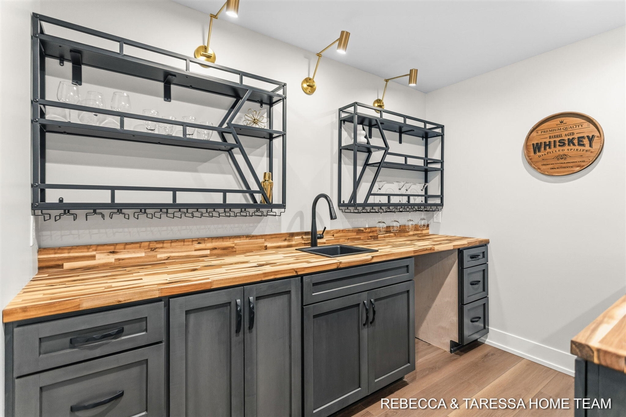main property photo 90