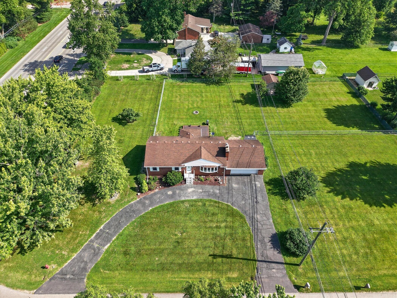 main property photo 50