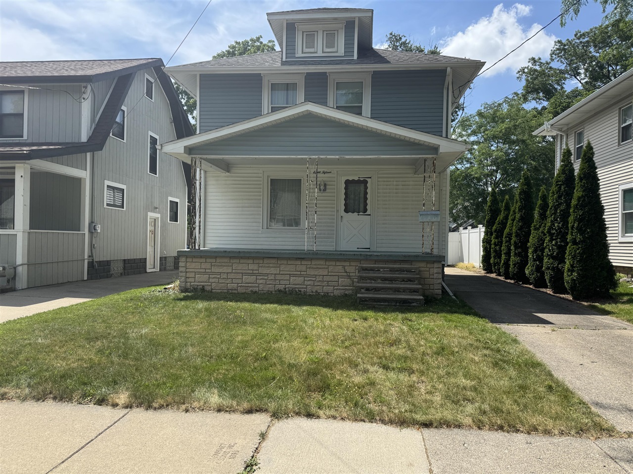 main property photo 3