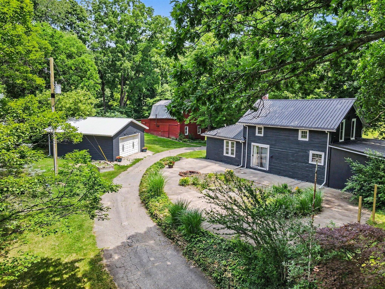 main property photo 49