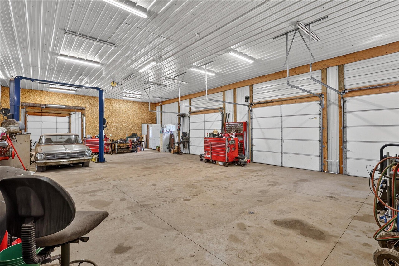 main property photo 45
