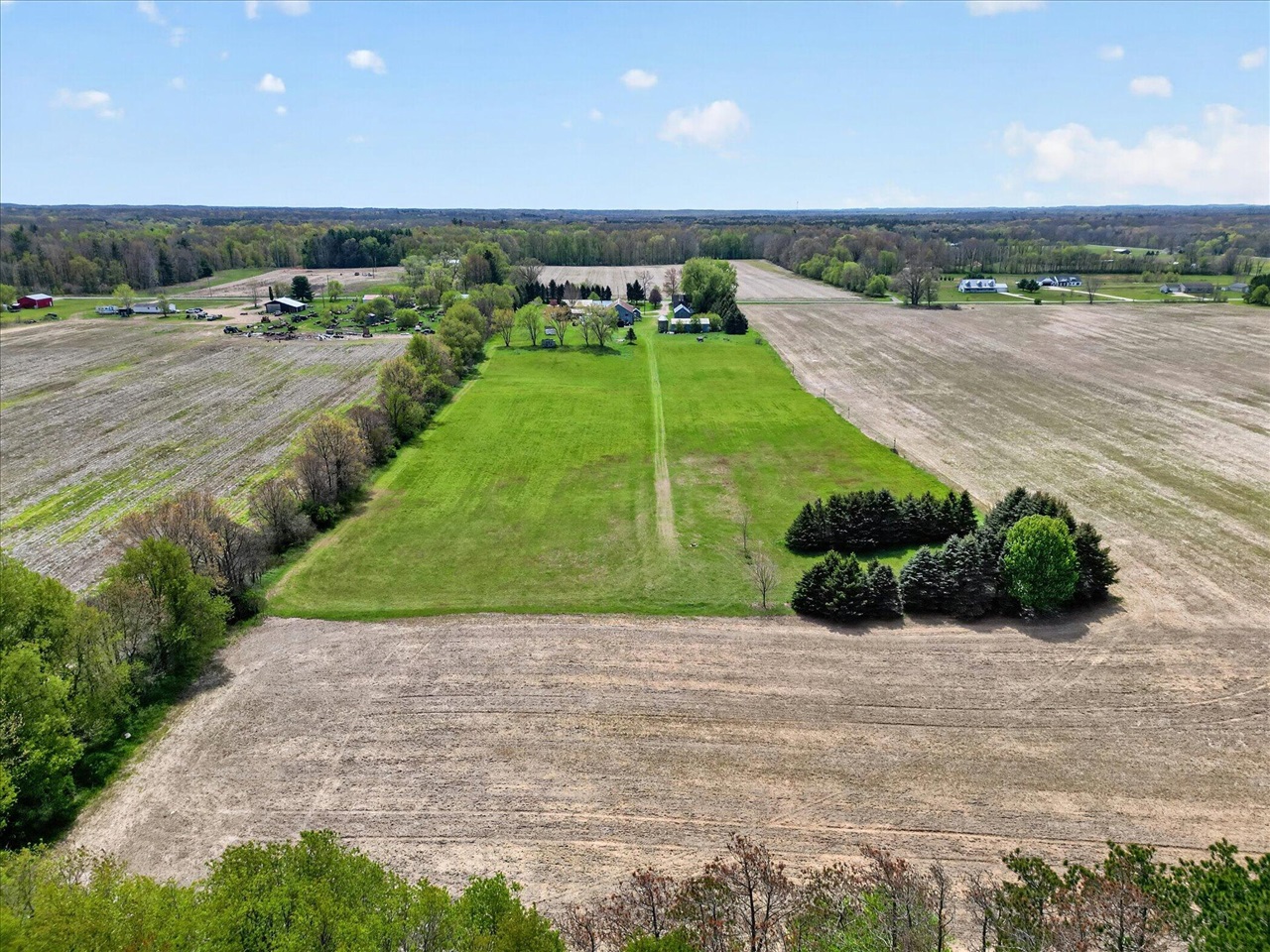 main property photo 59