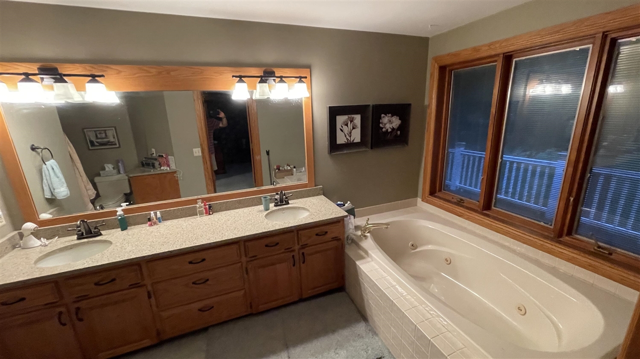main property photo 78
