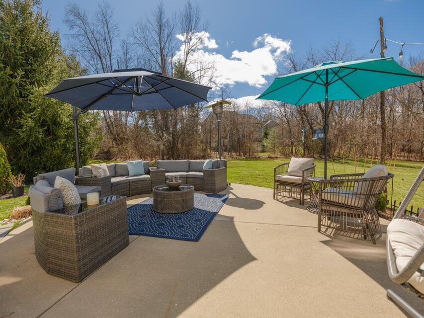 main property photo 40