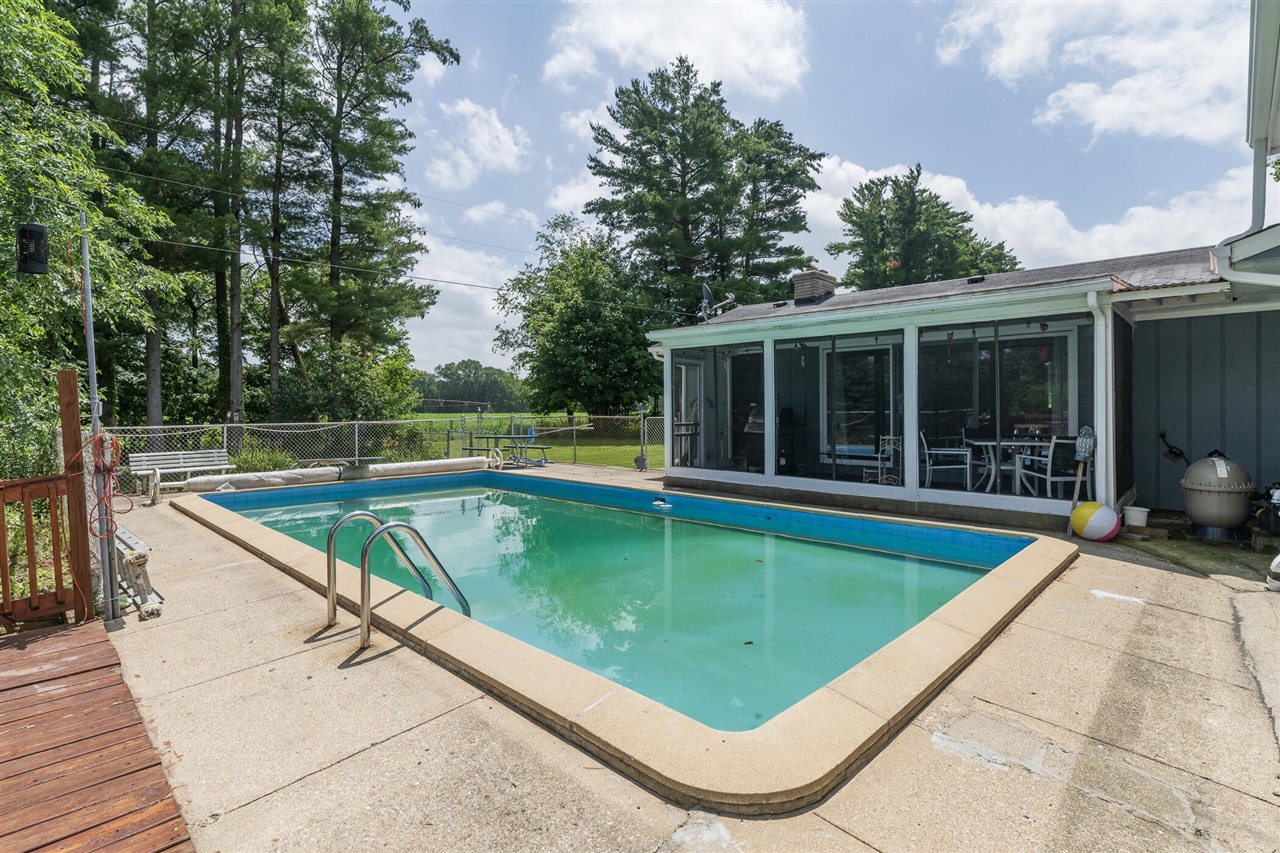 main property photo 60