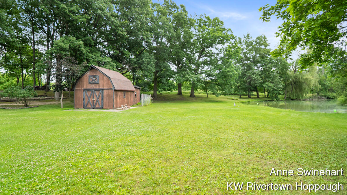 main property photo 23