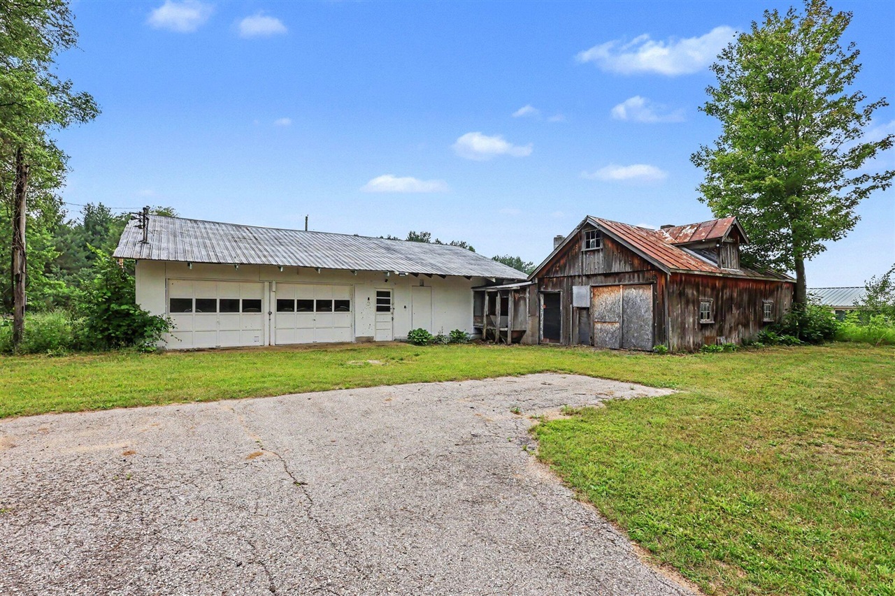 main property photo 5