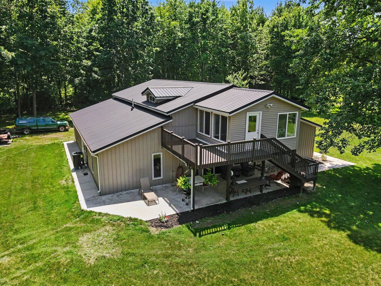 main property photo 26