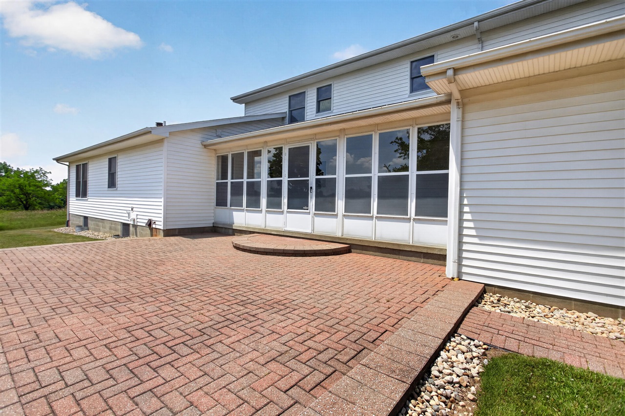 main property photo 78