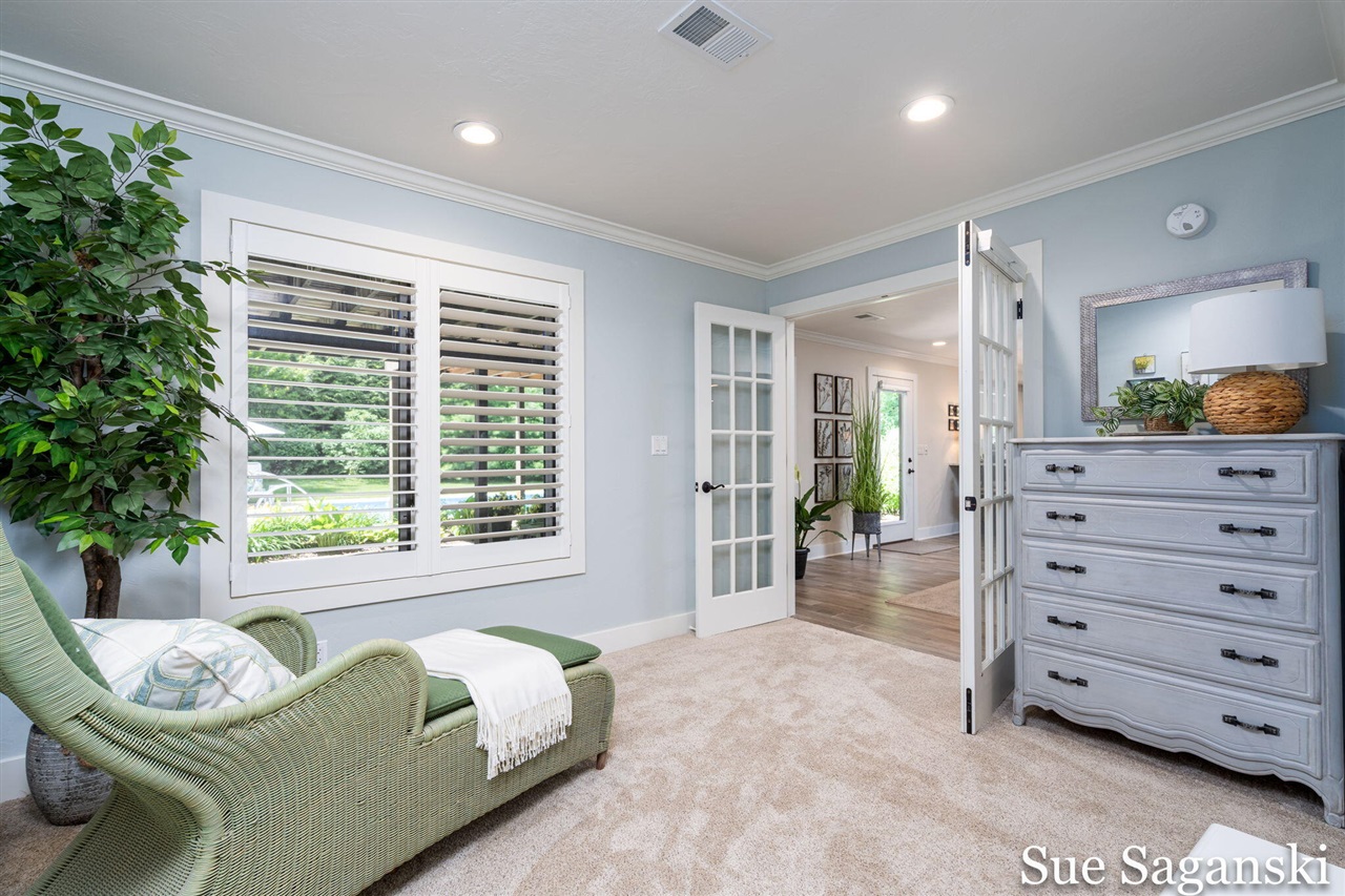 main property photo 79