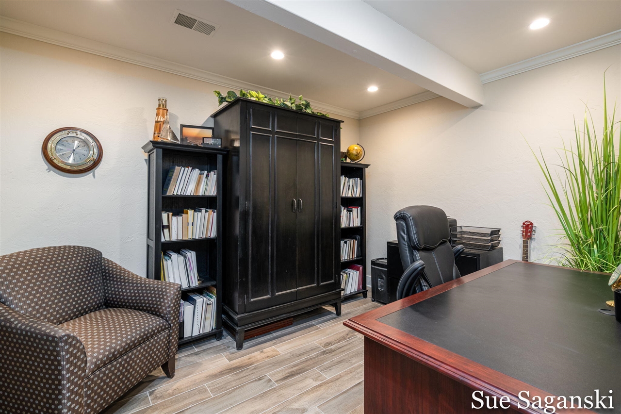main property photo 80