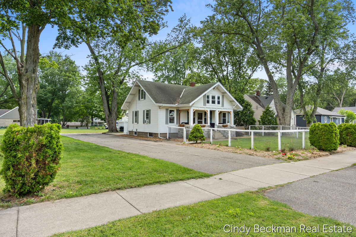 main property photo 3