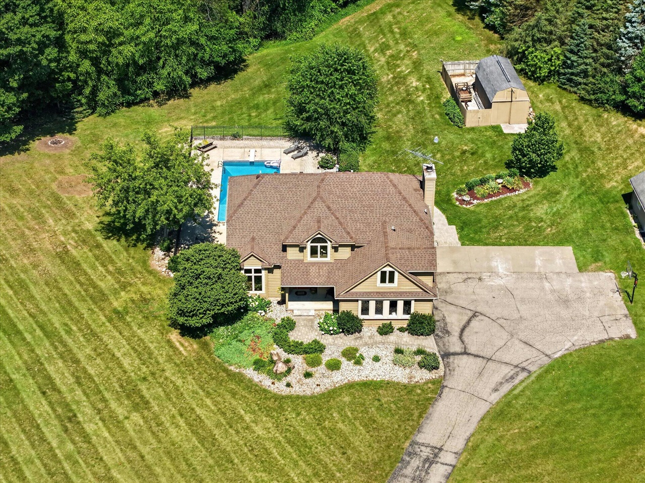main property photo 77