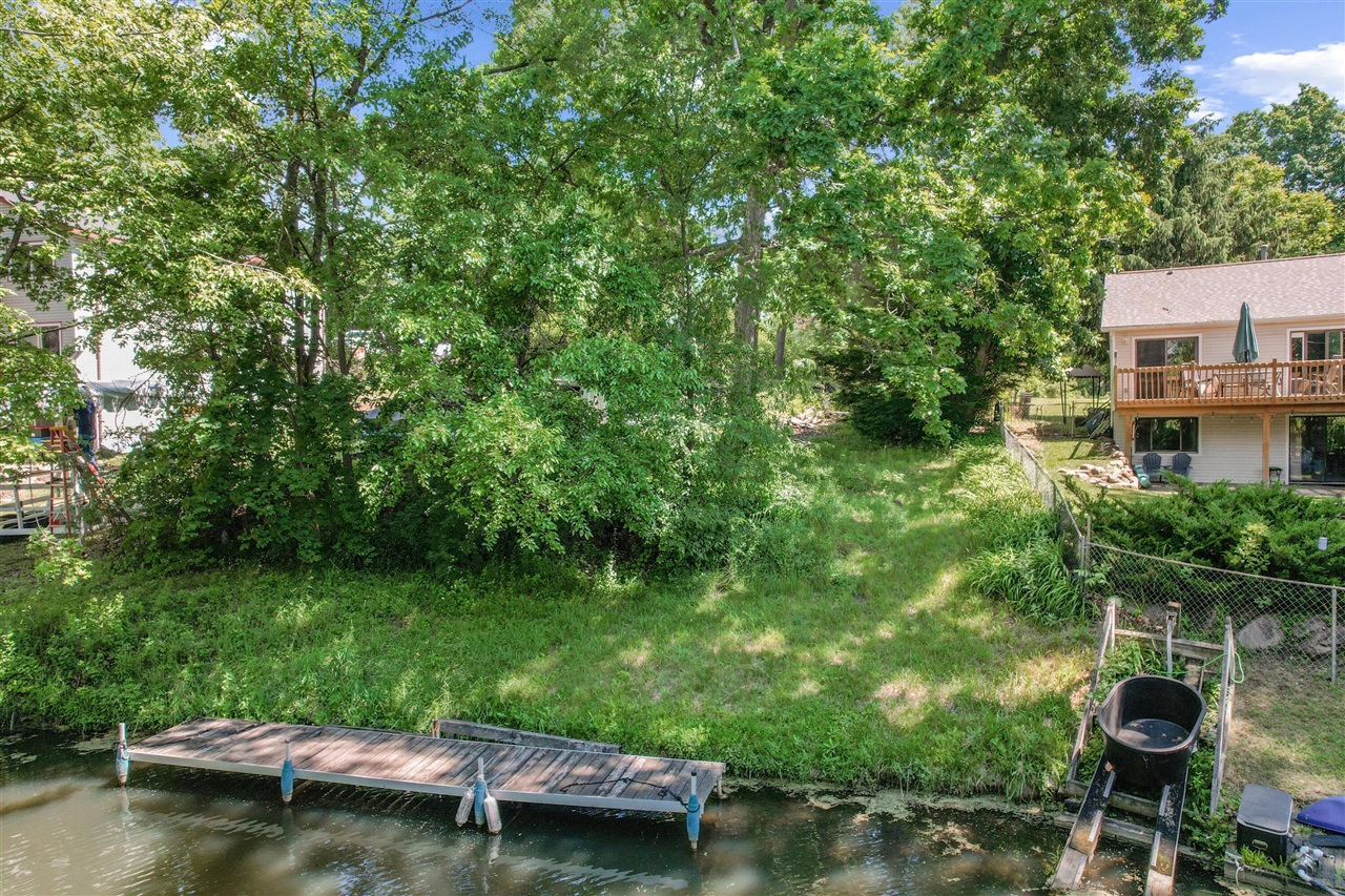 main property photo 30