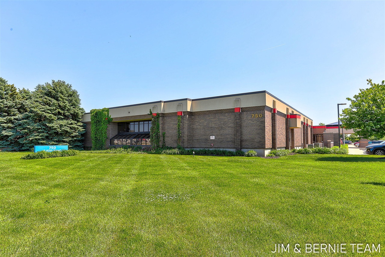 main property photo 20