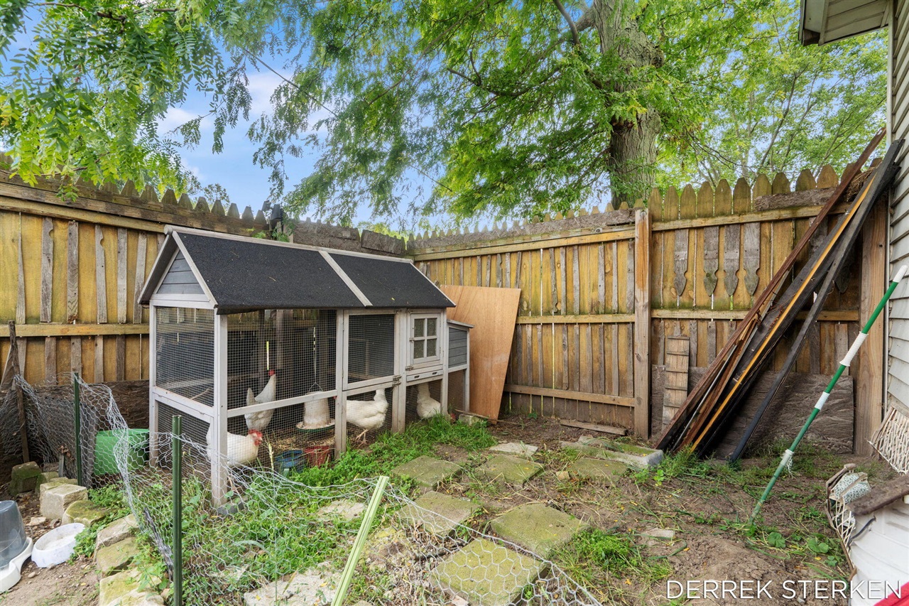 main property photo 21