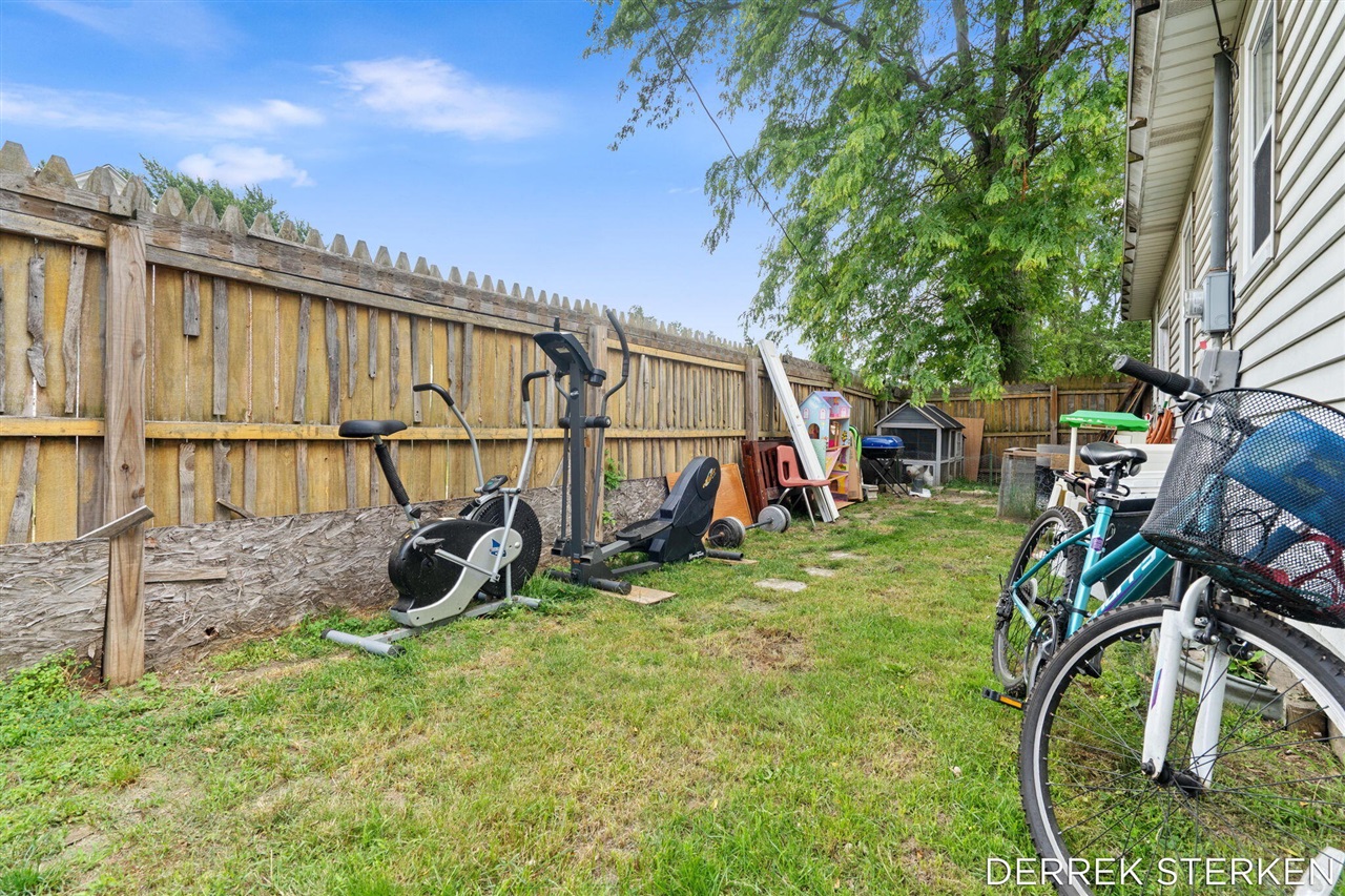 main property photo 22