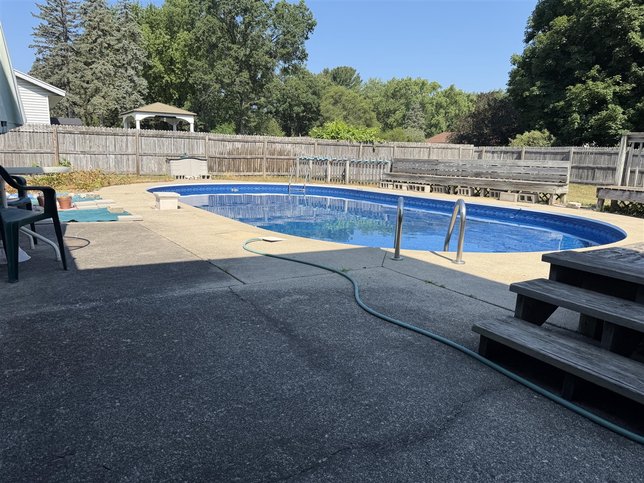 property viewer photo 5