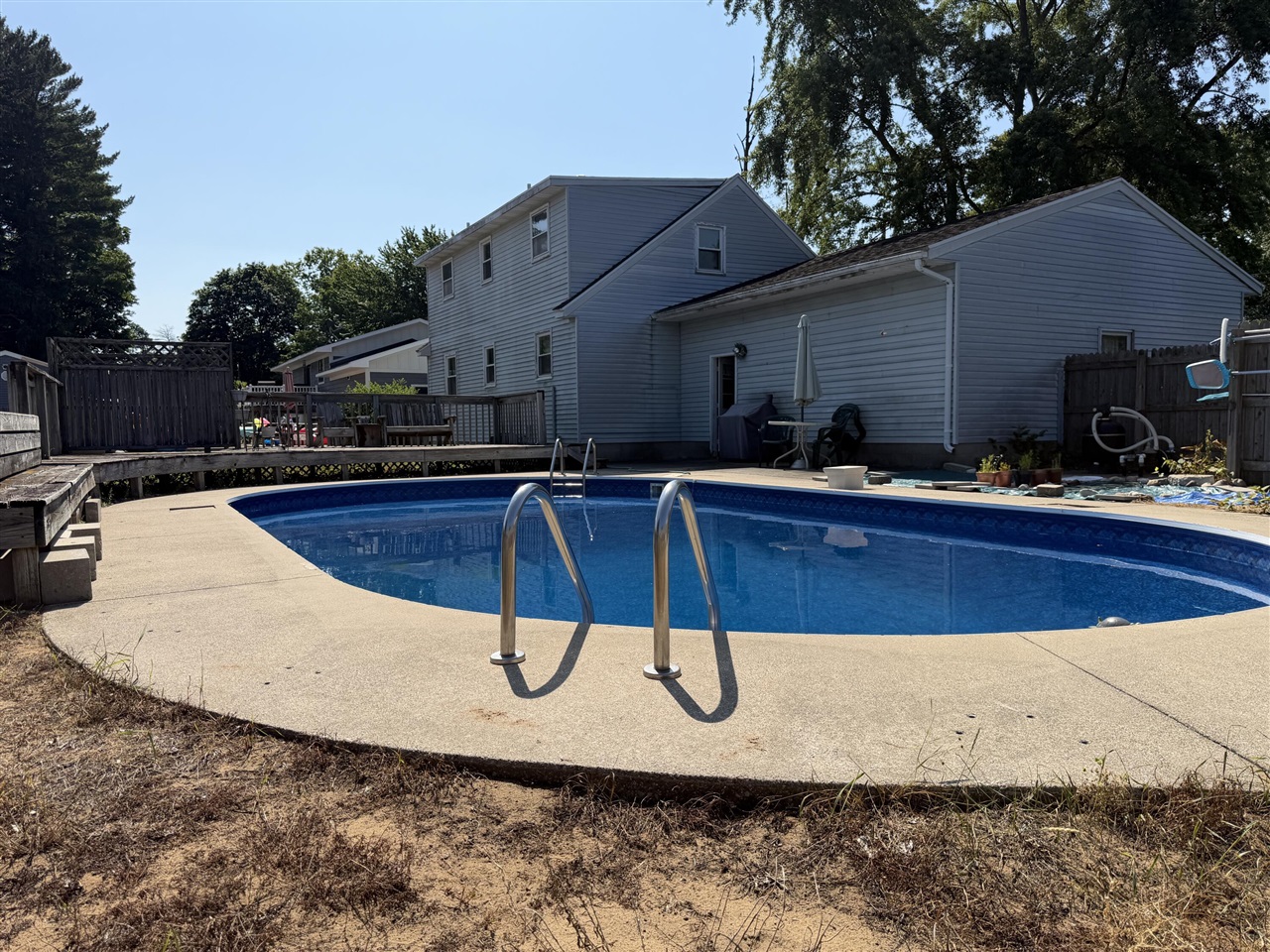 property viewer photo 9