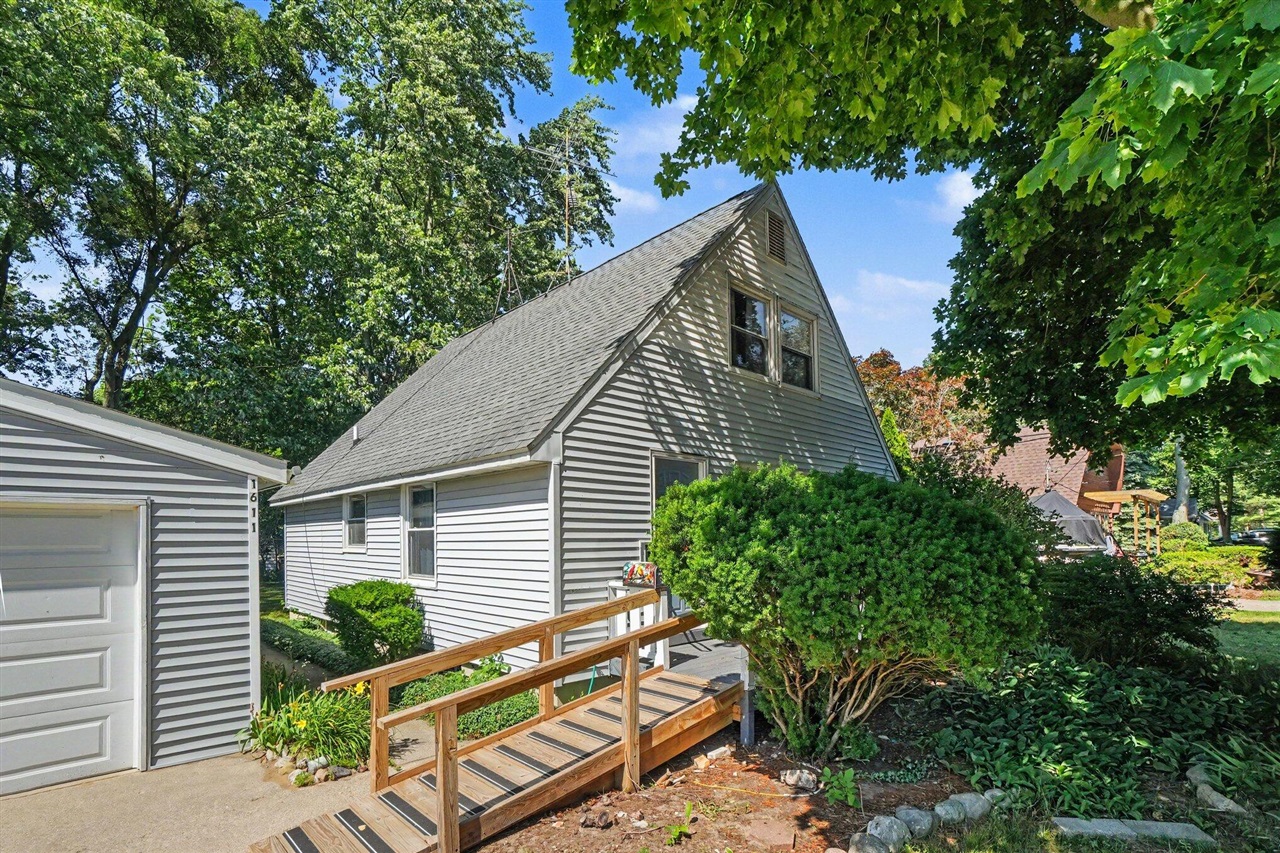 main property photo 1