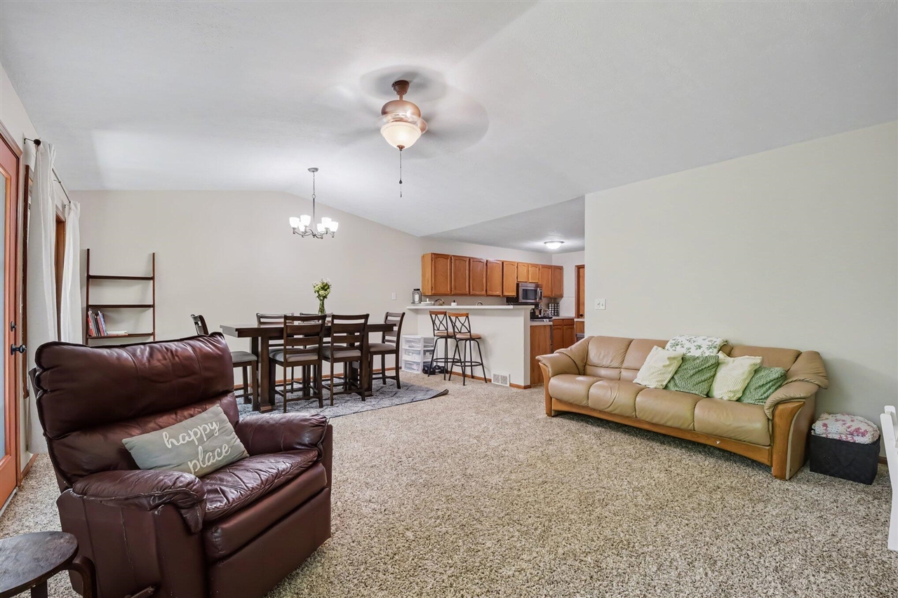 property viewer photo 11