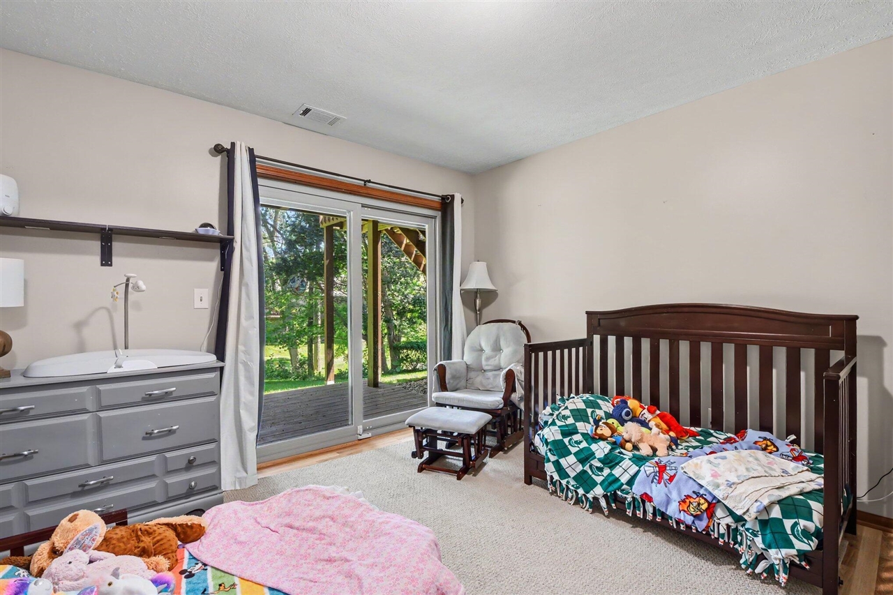 property viewer photo 16