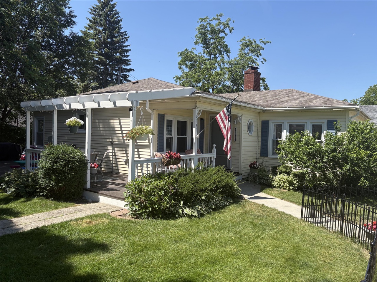 main property photo 4