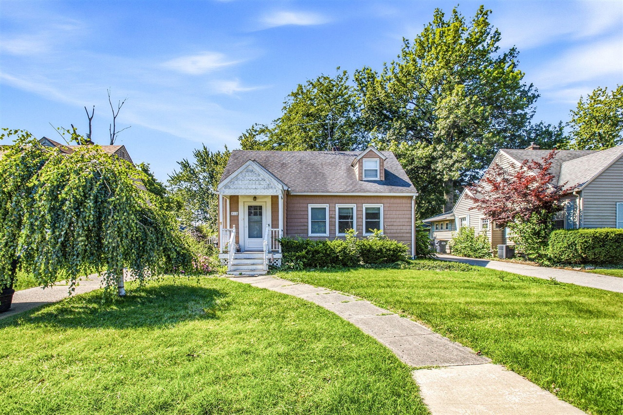 main property photo 3